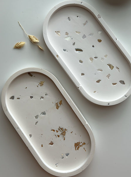 minimal oval tray
