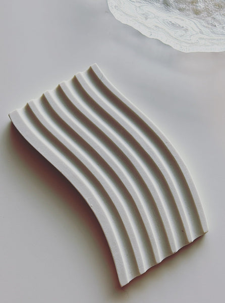 GLITCH wave white 2.5" x 5" trinket tray