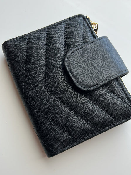 black quilted caviar passport TN w/zipper