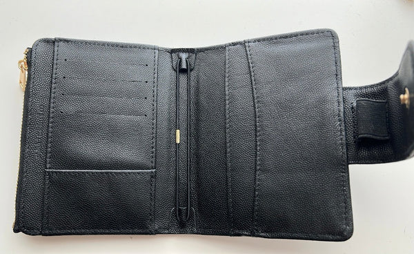 black quilted caviar passport TN w/zipper