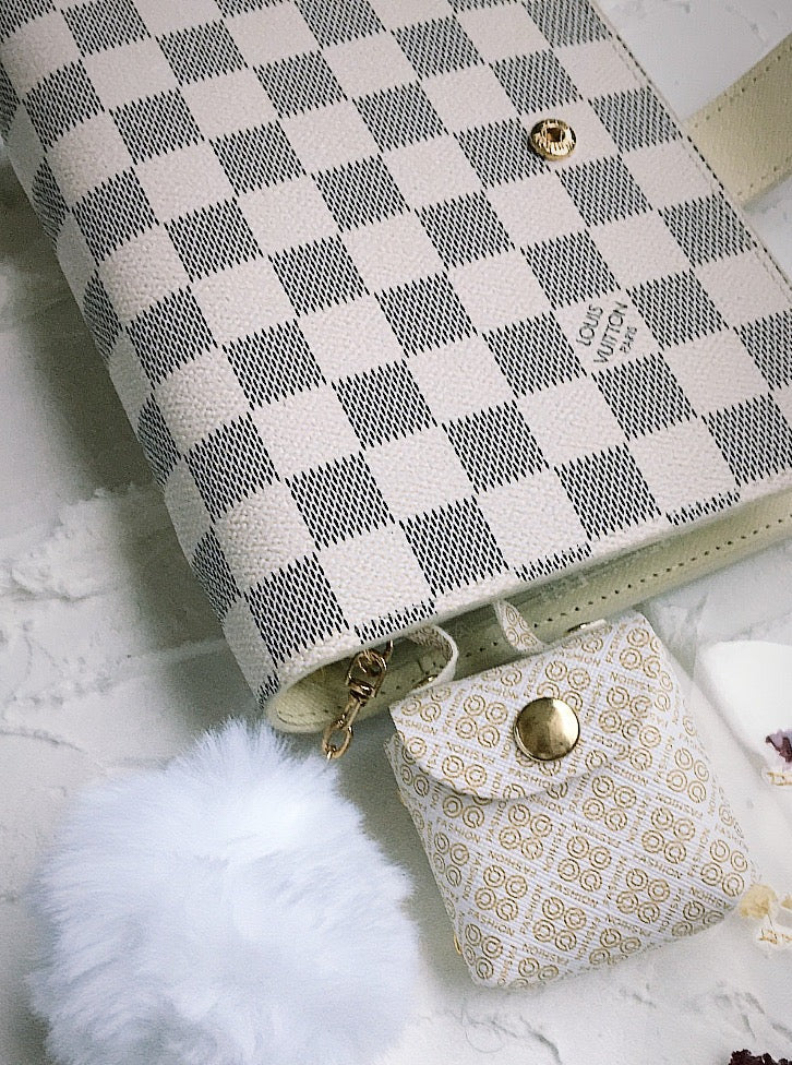 coin purse pom keychain