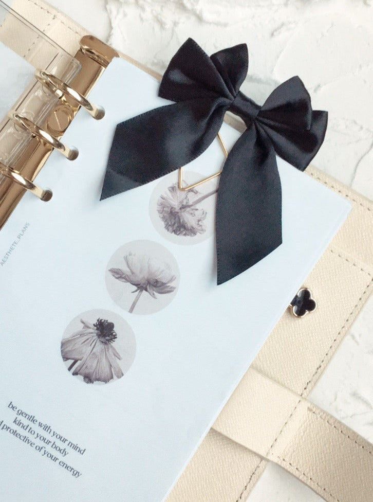 double bow deco with paper clip – stylish + minimal co